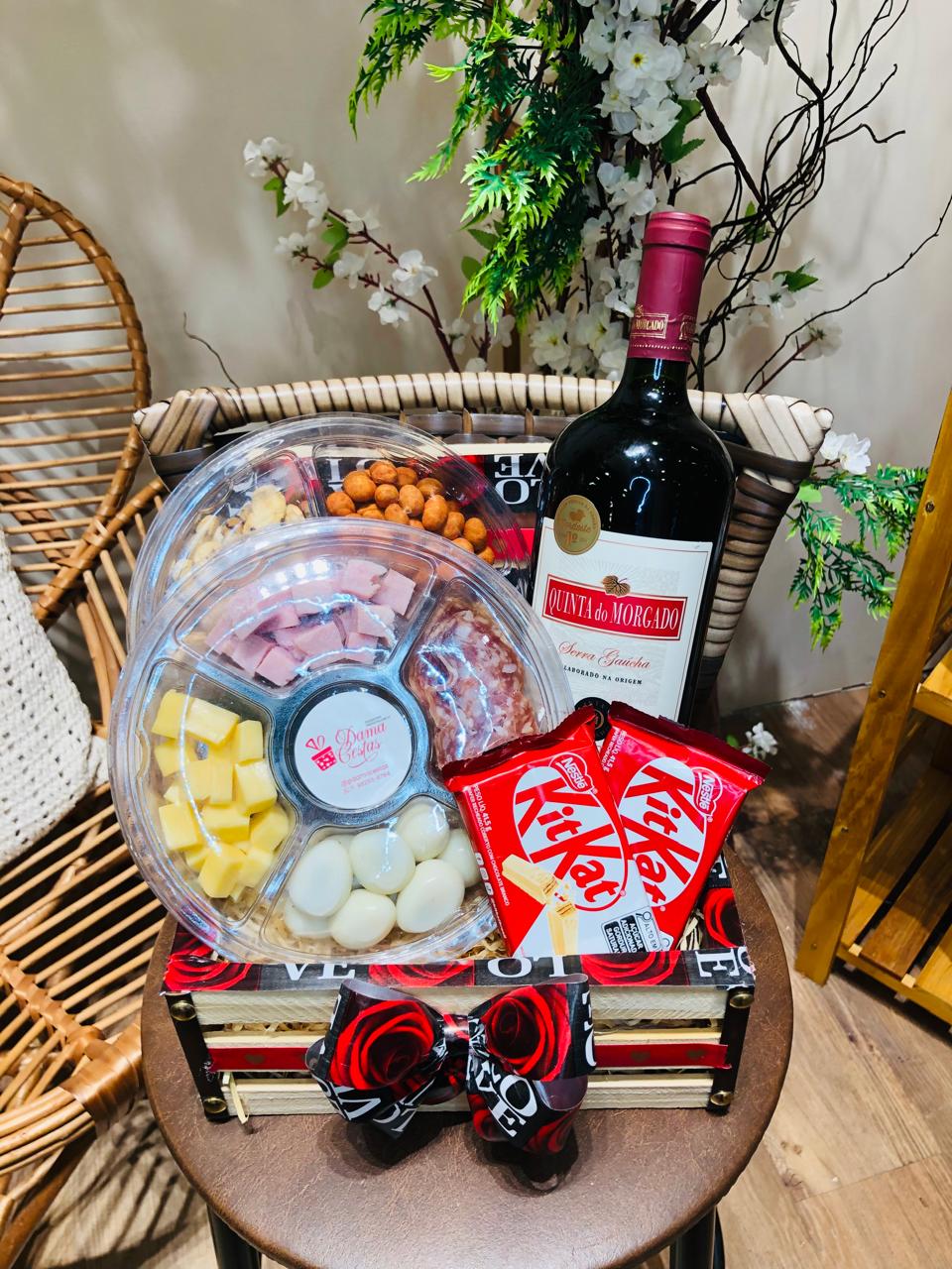 Aperitivo - Baú Vinho e Frios